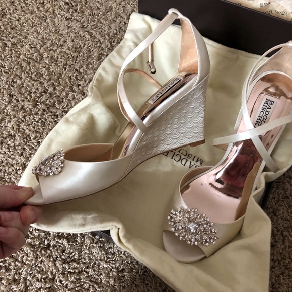 Bagdley Mischka Abagail bridal wedge sandal Wedding Ready! - Picture 2 of 3